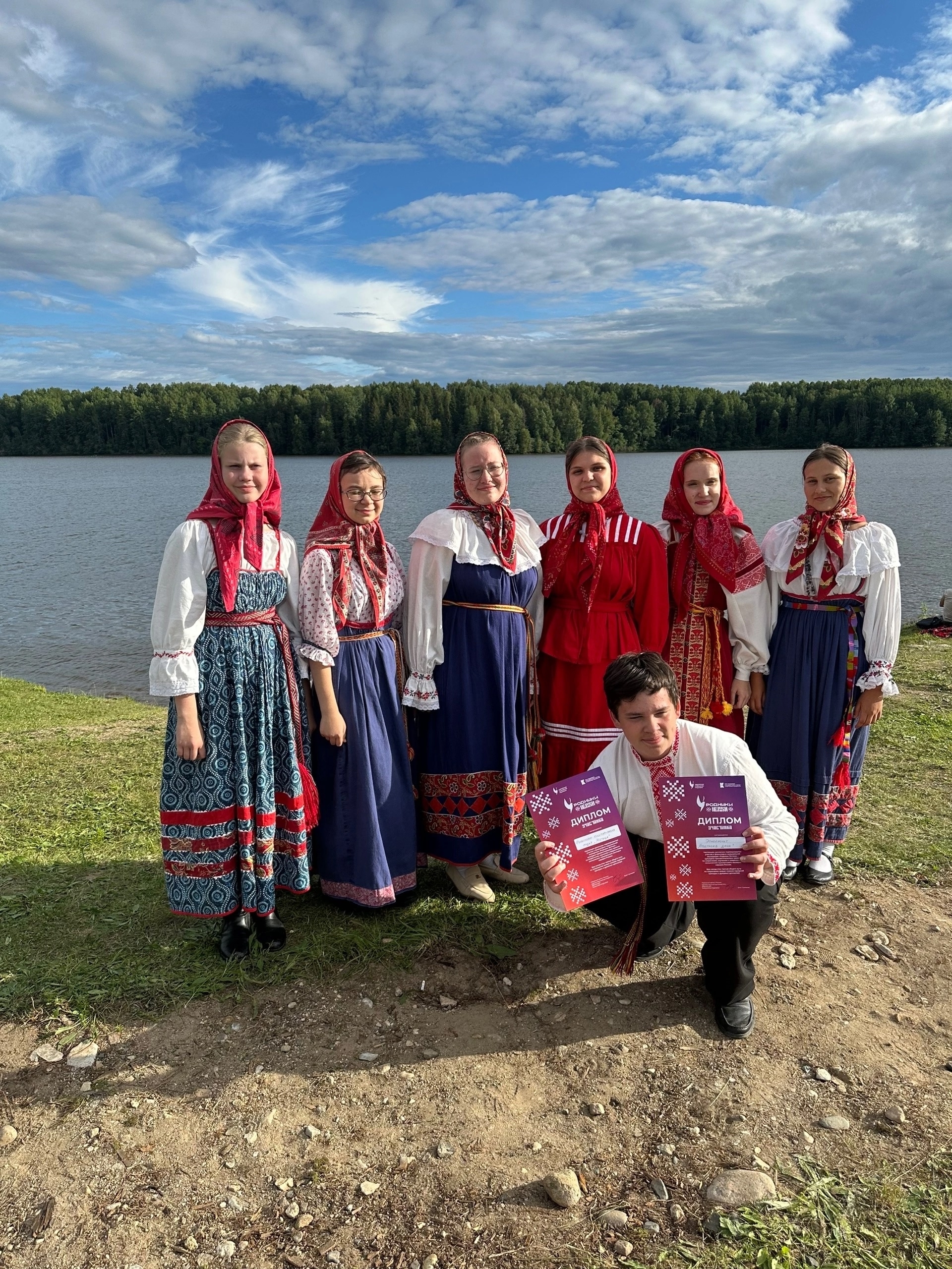 Дипломы этнопроекта «Вздумьев День» в рамках проекта «Родники. Истоки»