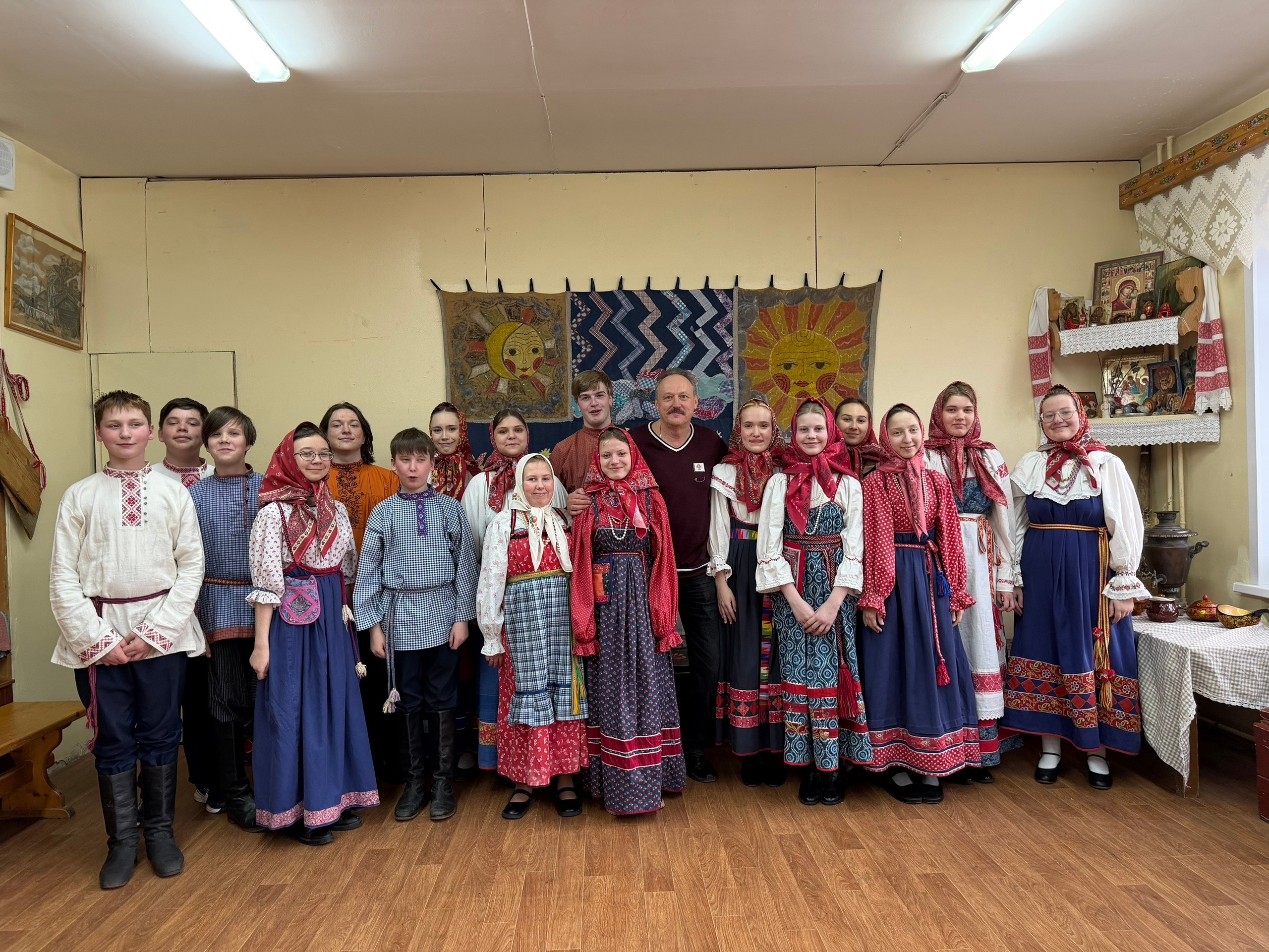 Фольклорно-этнографическая студия «Матица» во время проекта «Родники. Истоки» в Череповце